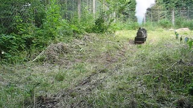 Модель паровоза Эр в действии-1 смотреть онлайн