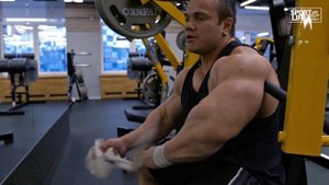 Тренировка мышц груди. Мартынкин Александр.