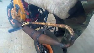 Мопед из китайской бензопилы часть 2