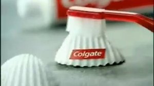 Colgate® "Максимальная защита от кариеса"