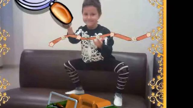 О том, что делает Человек - Скелет под музыку 2018 About That Oldie Vibe Tracks смотреть онлайн