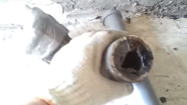 Кухня. Замена чугунной трубы на пластик. смотреть онлайн