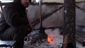 24 Часа в Лесу ? Выжить в Тайге на Болоте.  Самодельное укрытие под деревом.