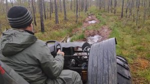 Зимник, дорога к озеру по болоту на каракате.