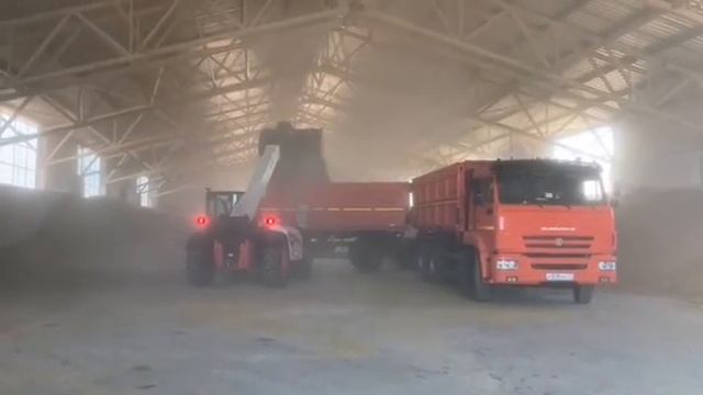 Телескопический погрузчик Bobcat 35.70 в работе🥇 смотреть онлайн