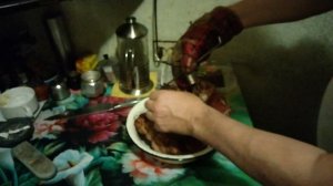 Копчу грудинку дома на кухне