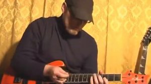 Игра на электрогитаре.  Тэппинг