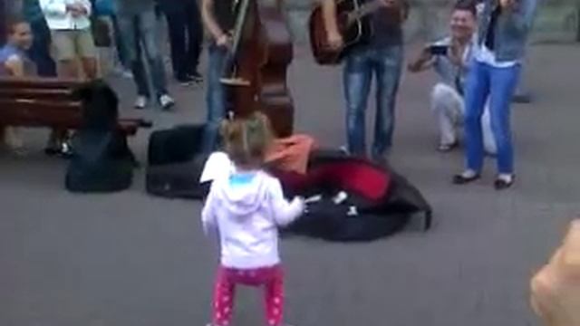 Смешная девчонка... смотреть онлайн