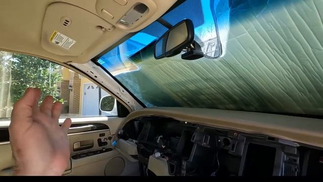 2008 Lincoln Town Car Dash Removal and Blend Actuator Replacement смотреть онлайн