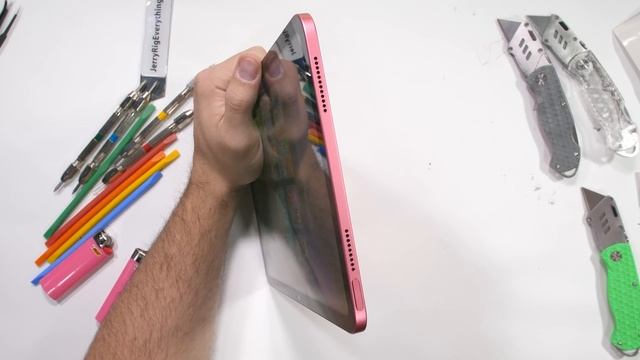 The New iPad is...  (Lets just not talk about it...) смотреть онлайн