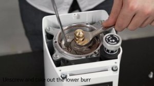 Eureka Atom Speciality 65. Очистка и замена жерновов