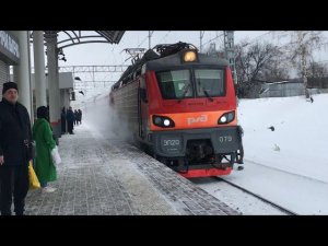 "Бедные птички!" ЭП20-079 со скорым поездом сбил стаю голубей | Нагатинская