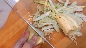 Это действительно вкусно!!!ВКУСНАЯ ТУШЕНАЯ КАРТОШКА С КАПУСТОЙ И МЯСОМ В МУЛЬТИВАРКЕ