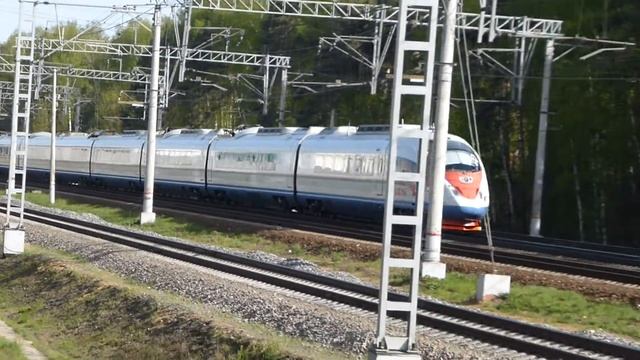 Скоростной поезд Сапсан. Окт.ж.д. The Sapsan high speed train. смотреть онлайн