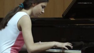 Красиво играет на рояле. О. Мериканто "Вальс в стиле Шопена"  Лихешерст Валерия.