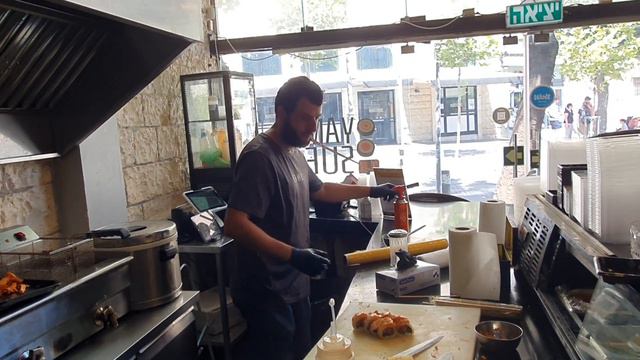 Второй заказ горячие роллы в Yam Suf Sushi Jerusalem смотреть онлайн