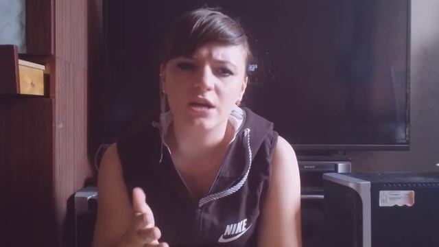 ПОМАДА ИЛИ БЛЕСК ДЛЯ ГУБ смотреть онлайн