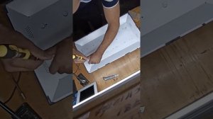 Ремонт ЖК ТВ Samsung самый сложный ремонт, как снимать дисплей, как поменять подсветки, ИТП.