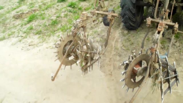 ЁЖИКИ !!! Прополка междурядий картошки !!!!! смотреть онлайн