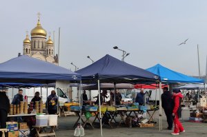 Ярмарка в центре . Владивосток
