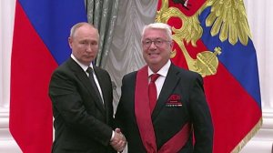 Путин вручил юмористу Винокуру орден "За заслуги перед Отечеством" I степени