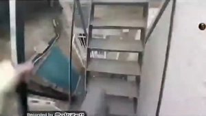 Паркур от зомби под песню.