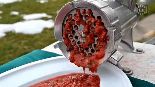 Клубника против мясорубки смотреть онлайн