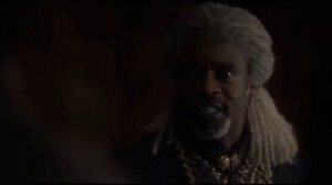 Король Визерис прибывает, чтобы обеспечить место Рейниры, чтобы унаследовать Железный Трон. (3x3)