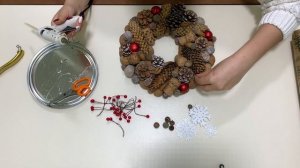 Простой Новогодний венок из природных материалов/ВЕНОК СВОИМИ РУКАМИ/DIY/CHRISTMAS DECOR