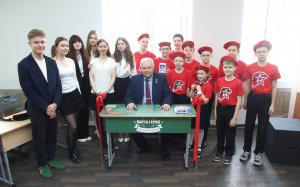 На северо-западе Москвы установили «Парту Героя» в честь  космонавта Александра Лавейкина