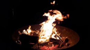 Расслабляющая Спокойная Музыка и Костер • Красивая Музыка Гитары у Костра, Успокаивающая Музыка???