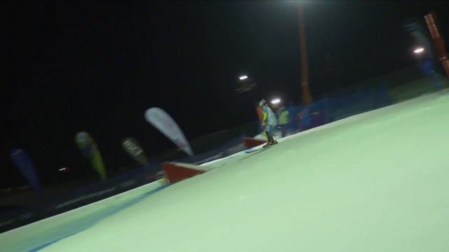 Mikaela Shiffrin vs Paula Moltzan - Coronet Peak Night Slalom Final смотреть онлайн