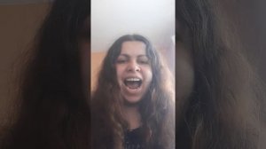 Урок вокала. Учимся попадать в ноты, пропевая их названия