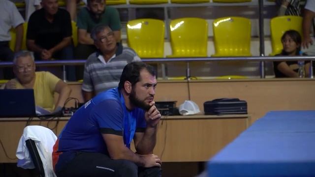 В "Ойрат Арене" впервые прошел фестиваль единоборств "Мазан Баатр" смотреть онлайн