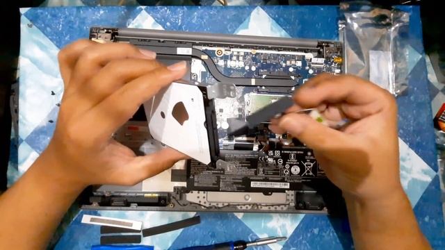 How to install additional SATA HDD - Lenovo Ideapad 3 Slim 15ITL05 смотреть онлайн