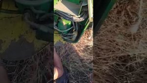 Настройка вязального аппарата прессподборщика John Deere 550. Обвязка сеткой и шпагатом.