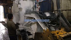 Мойка экскаватора-погрузчика.