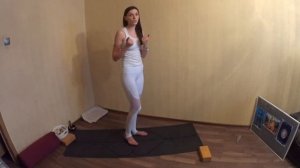 Практика прогибов из положения стоя для начинающих