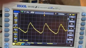 ГКЧ - генератор качающейся частоты.Сигнал на выходе.