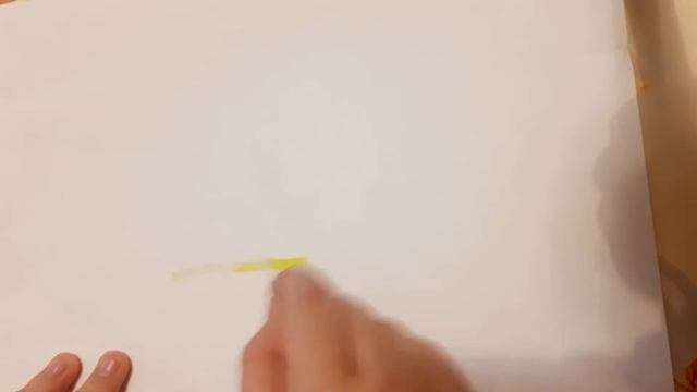 ЛАЙФХАК||ЧЕМ СТЕРЕТЬ ЖЕЛТЫЙ МАРКЕР с любой поверхности(бумаги,пластика) смотреть онлайн