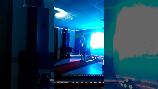 Ты говоришь мне о любви.