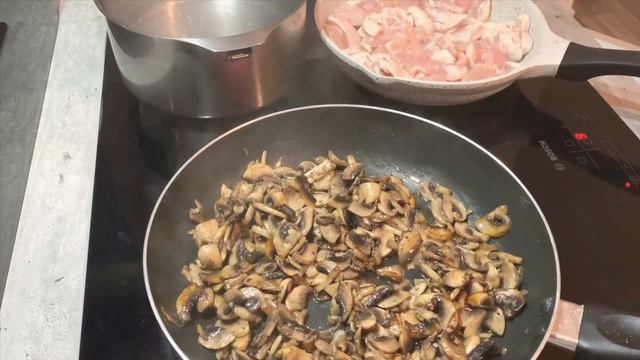 Спагетти с грибами в сливочном соусе. Идея на ужин ? смотреть онлайн