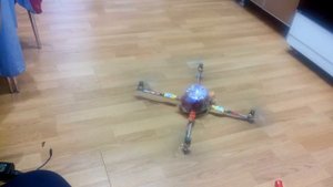 Квадрокоптер из говна и палок