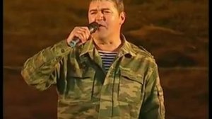 Валерий Петряев Памяти танкиста А в смотровую щель такое небо смотрится