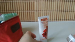 Моя КОСМЕТИЧКА В ОТПУСК / Уход и косметика