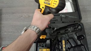 Шуруповерт DeWalt DCD771S2 18в Первое впечатление (не обзор)