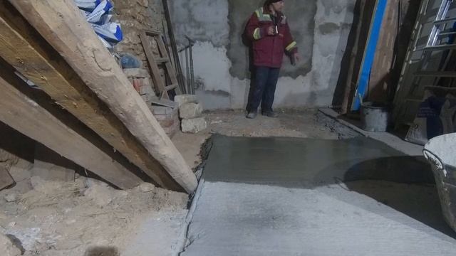 Почти закончил пол в гостиной смотреть онлайн