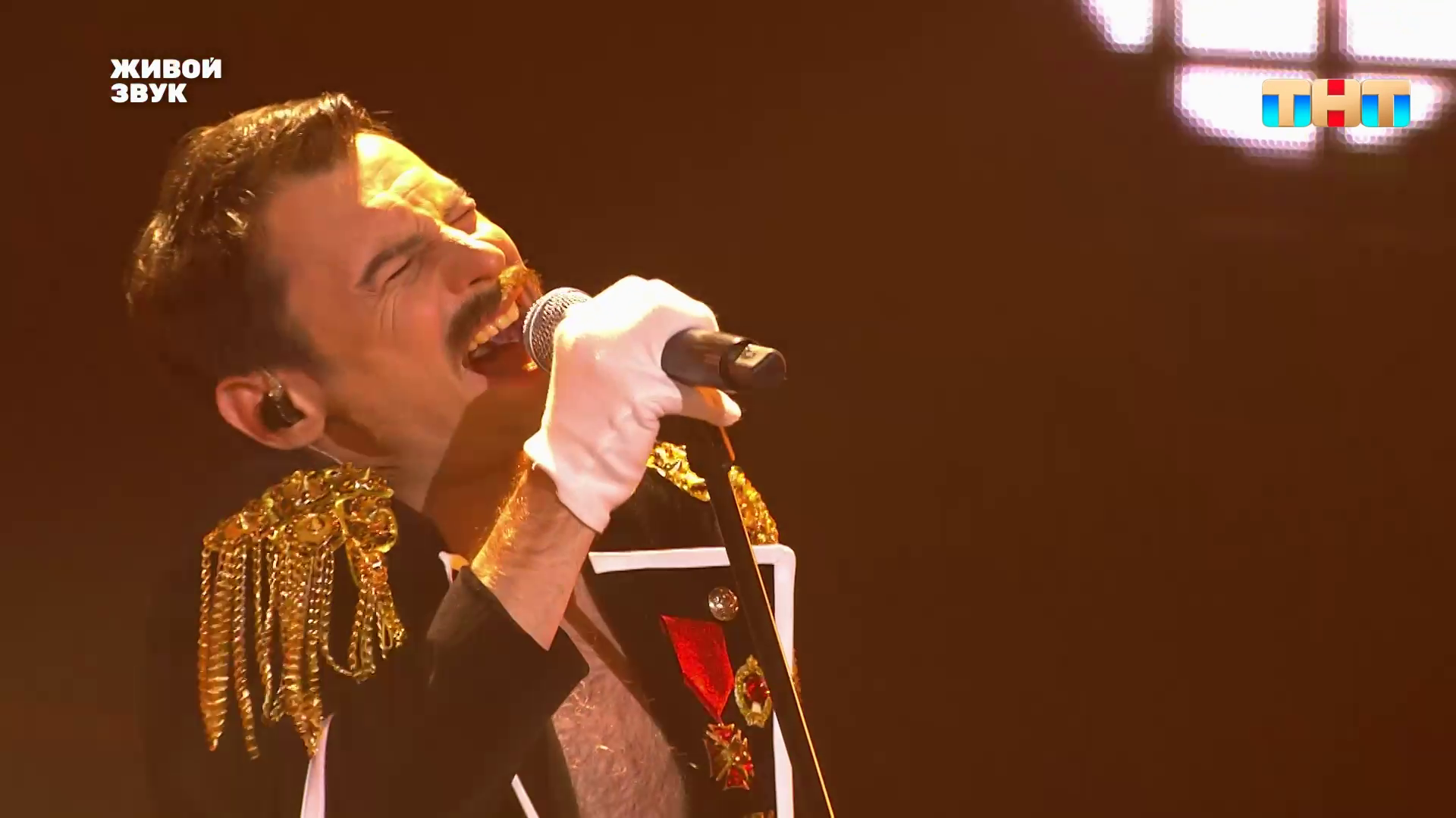 Шоу звезды рутуб. Freddie Mercury Budapest 1986. Queen: Hungarian Rhapsody - Live in Budapest. Точь-в-точь Фредди Меркьюри. Колби Тейлор и Даррен Хейз.