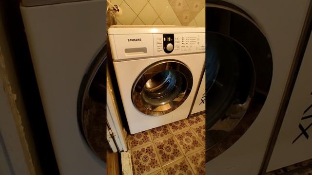 Стиральная машина громко работает