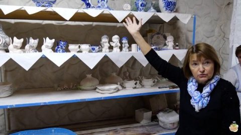 Село Гжель, его заводы, фарфор, святой источник, зоопарк и гжельский куст. Выпуск